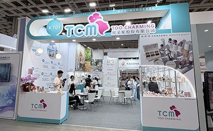 Too Charming-展示ブース 5